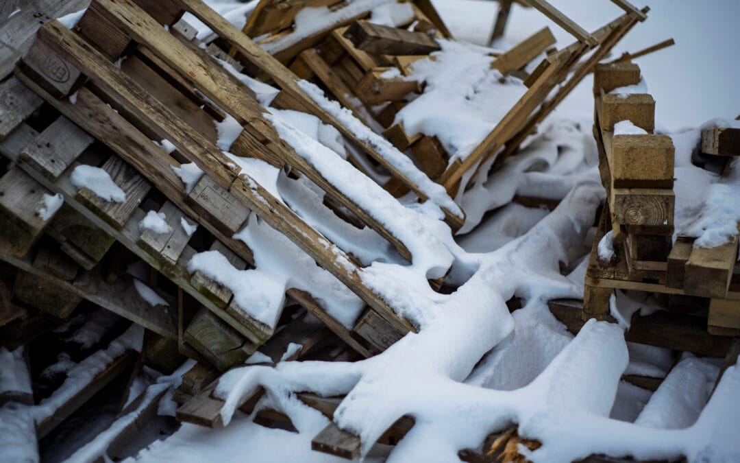 How Seasonal Temperature Changes Affect Wooden Packaging?